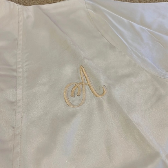 SS Weddings Bridal Robe* - Picture 5 of 9